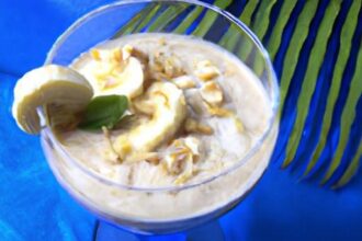 Tropical Bliss: How to Make a Refreshing Coconut Banana Smoothie