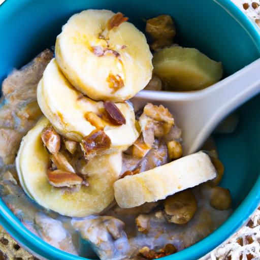 Wake Up to Creamy Banana Bread Overnight​ Oats Delight