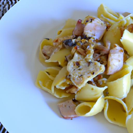 Keto Garlic Chicken Pasta: A Low-carb Flavor Explosion