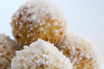 Irresistible Coconut Macaroon Recipe: Sweet, Chewy Delight